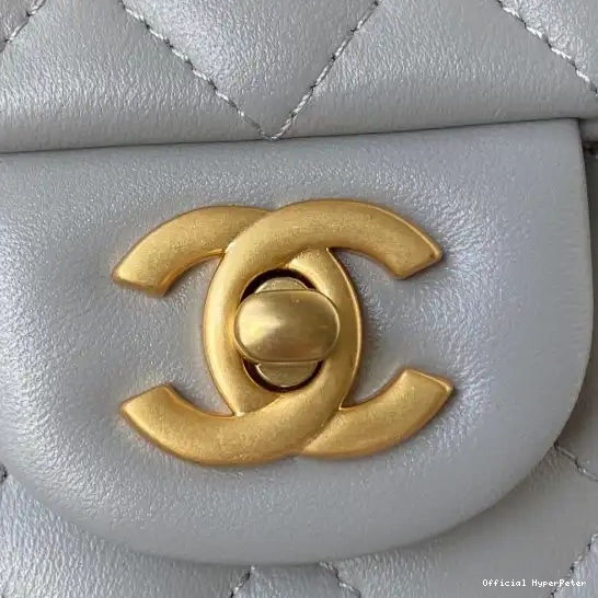 Hyper Peter CHANEL WITH TOP FLAP MINI HANDLE BAG 0513